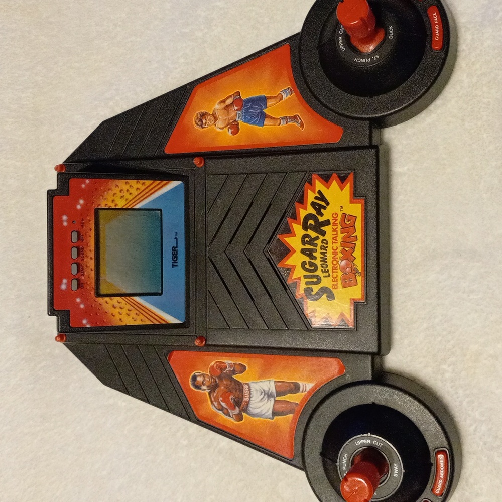 RARE Sugar Ray Leonard Electronic Talking Boxing Game Toy 1989 Vintage. IT WORKS